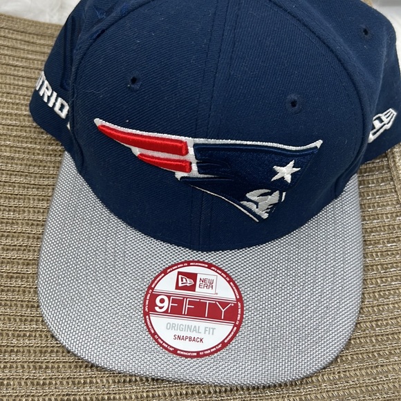 New Era NFL New England Patriots 9fifty Original Fit Snapback Hat Accessories - Picture 1 of 9